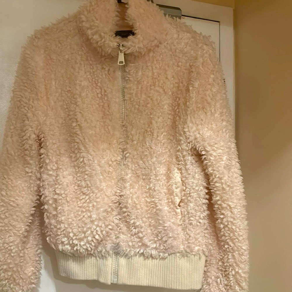 Women’s fuzzy jacket, zipper down, cream-white, size 4, Suzy Shier